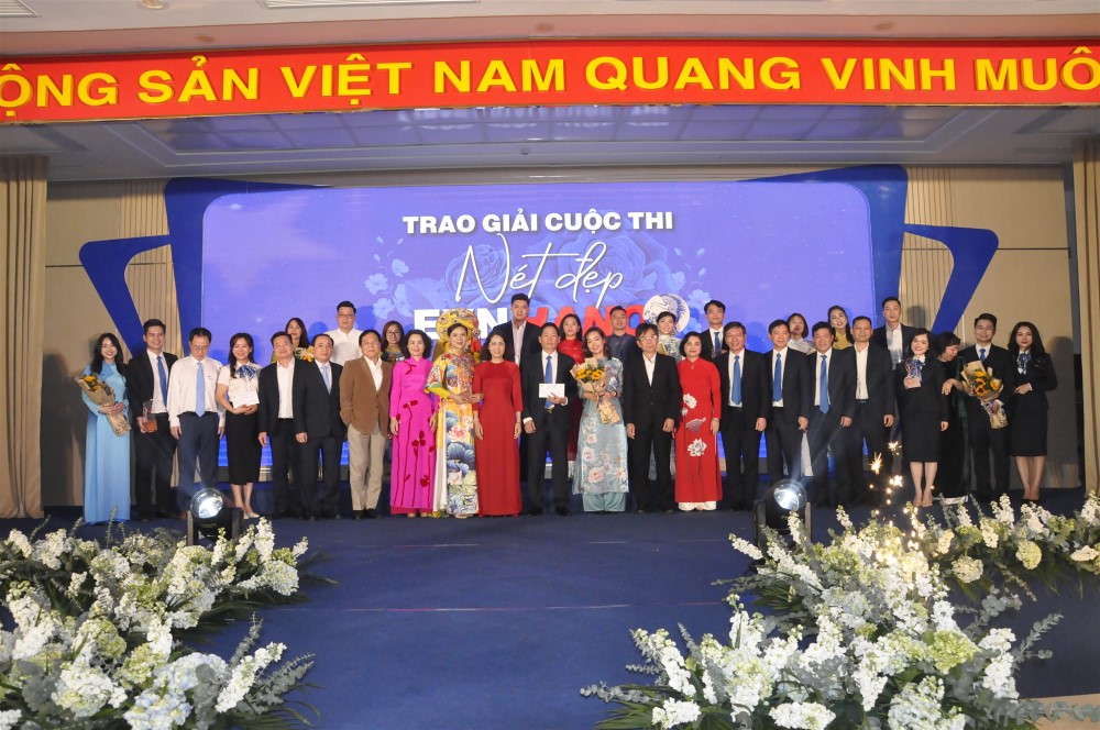 EVNHANOI tổ chức thành công lễ Tổng kết công tác Vì sự tiến bộ phụ nữ, triển khai kế hoạch năm 2023 và Cuộc thi “Nét đẹp EVNHANOI”  3