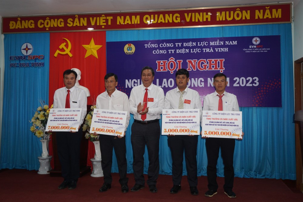 Hội nghị người lao động Công ty Điện lực Trà Vinh thành công tốt đẹp 1