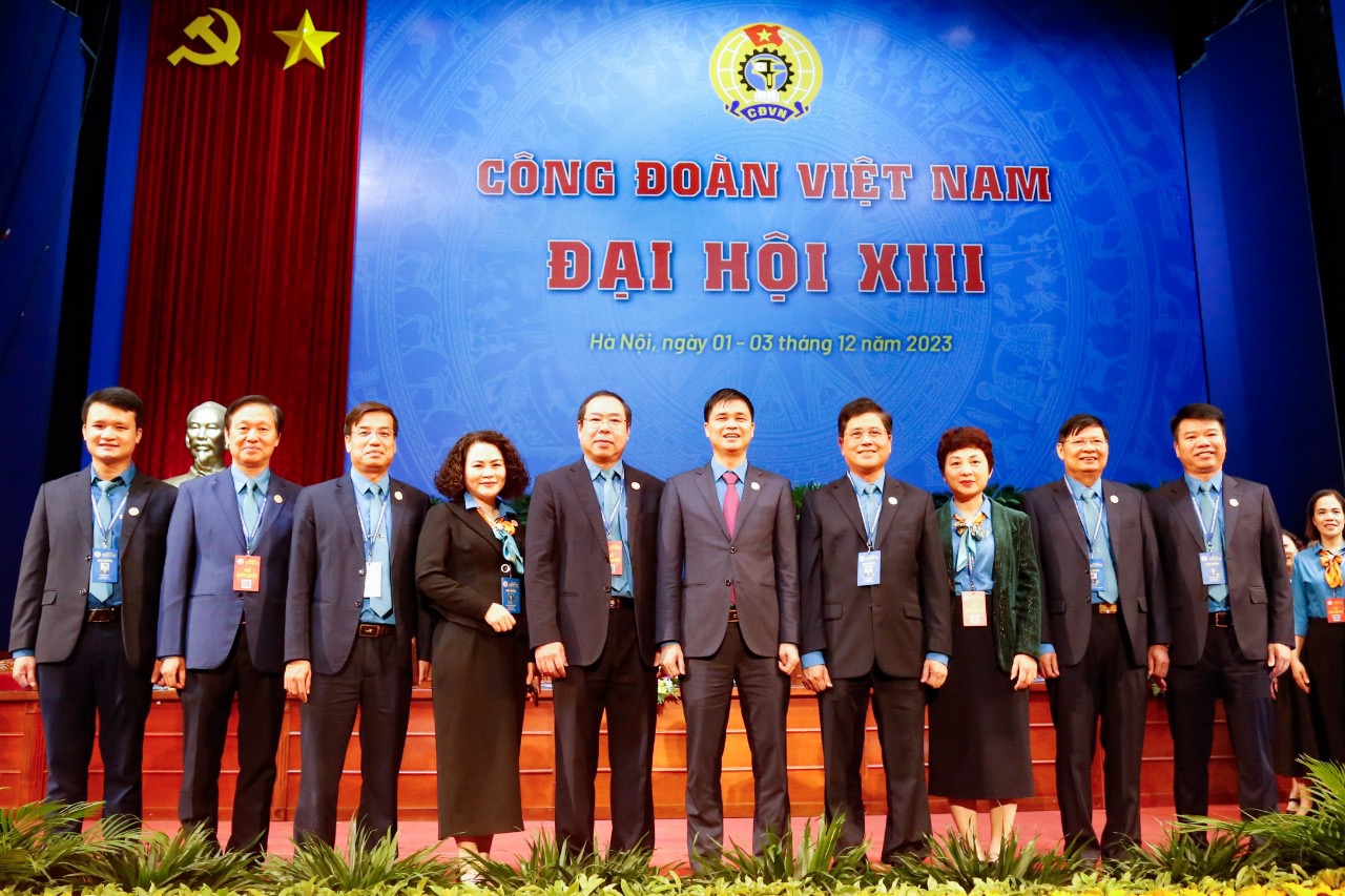 Khai mạc phiên làm việc thứ nhất Đại hội XIII Công đoàn Việt Nam 2