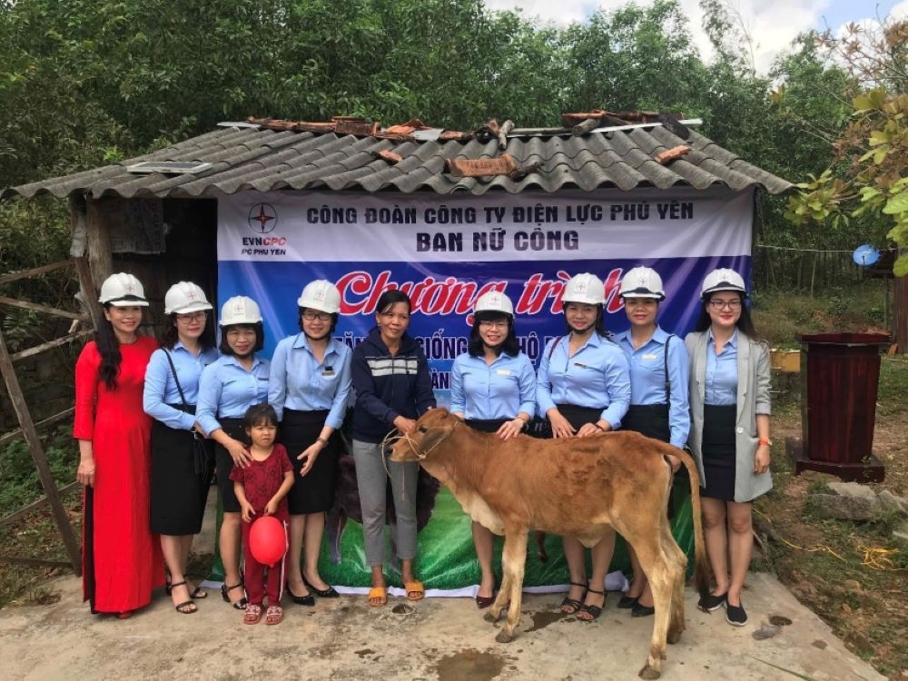 Nữ công PC Phú Yên: Nét riêng trong các hoạt động an sinh xã hội