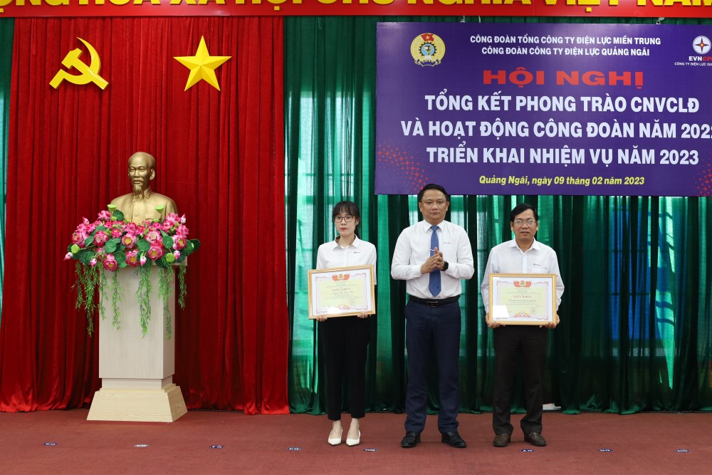 PC Quảng Ngãi: Tổng kết phong trào CNVCLĐ, hoạt động công đoàn năm 2022 và triển khai nhiệm vụ năm 2023 8