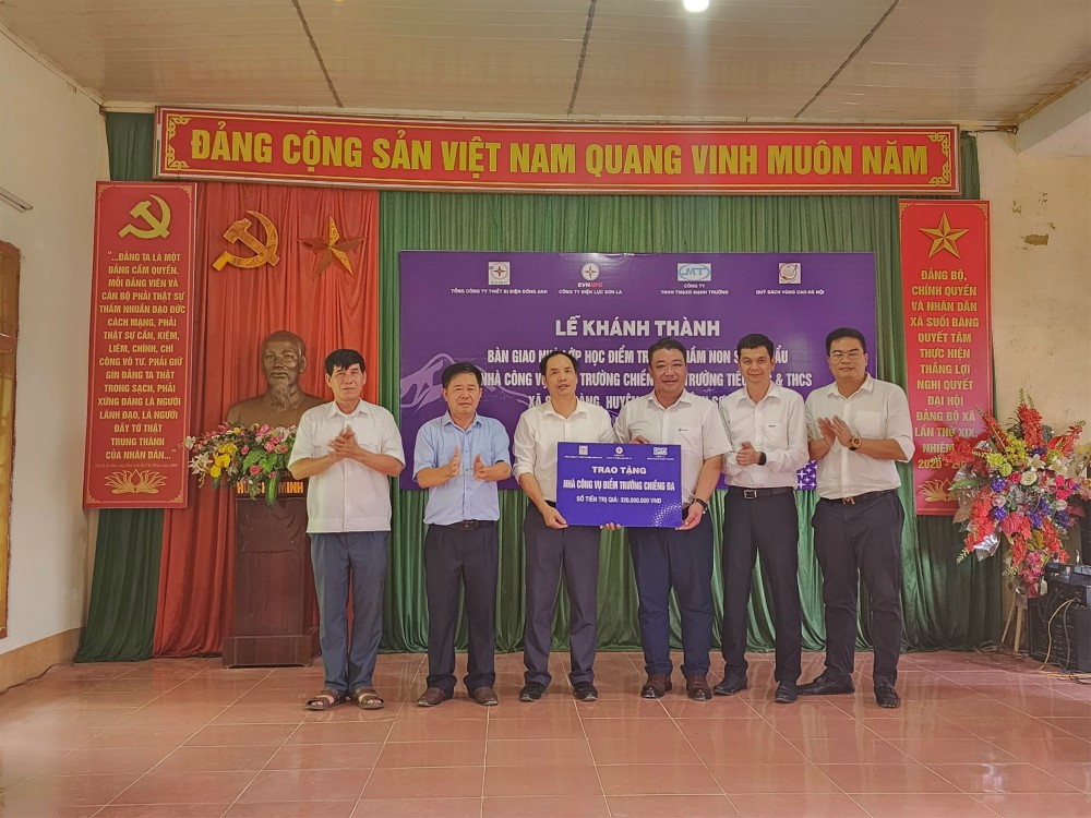 PC Sơn La: Bàn giao nhà lớp học và nhà công vụ giáo viên tại xã Suối Bàng 2