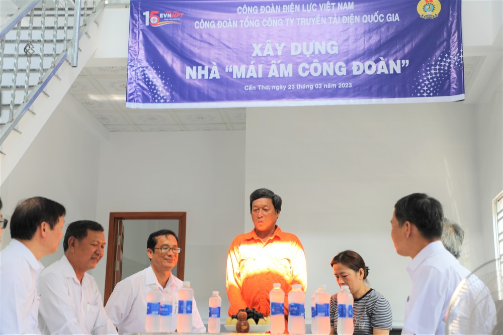 Trao nhà “Mái ấm công đoàn”, một hoạt động thiết thực trong Tháng Công nhân năm 2023 của tổ chức Công đoàn