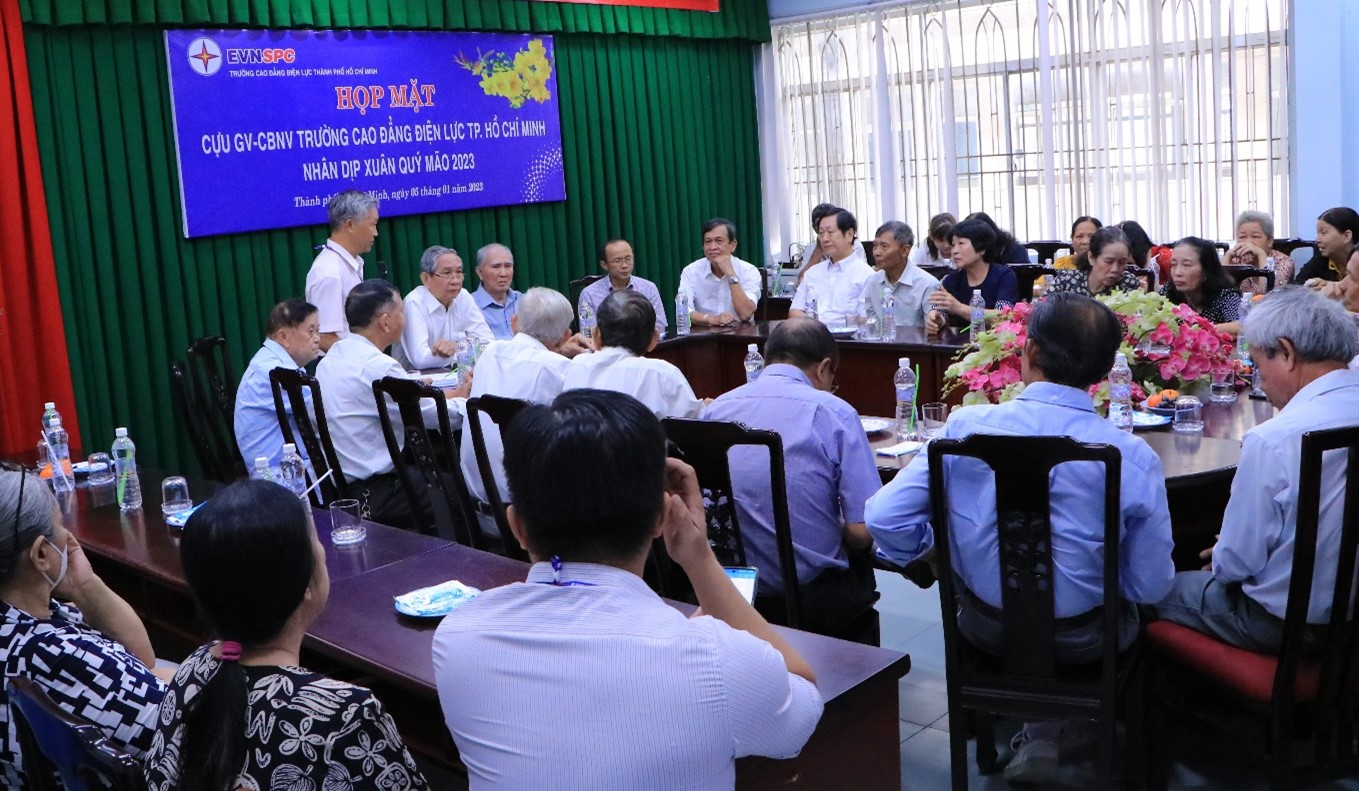 TRƯỜNG CAO ĐẲNG ĐIỆN LỰC THÀNH PHỐ HỒ CHÍ MINH TỔ CHỨC CHƯƠNG TRÌNH HỌP MẶT HƯU TRÍ NHÂN DỊP CUỐI NĂM