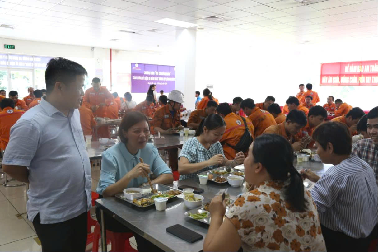 “Bữa cơm Công đoàn” gắn kết người lao động tại Công ty Nhiệt điện Duyên Hải