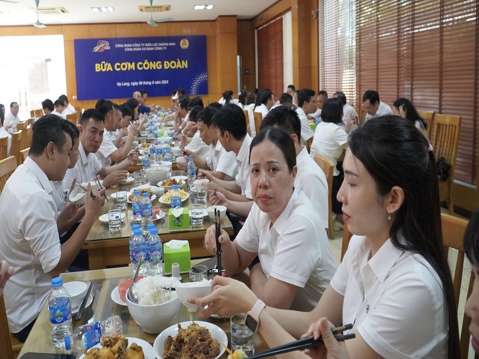 “Bữa cơm Công đoàn”  gắn kết người lao động với tổ chức Công đoàn từ điều bình dị trong cuộc sống