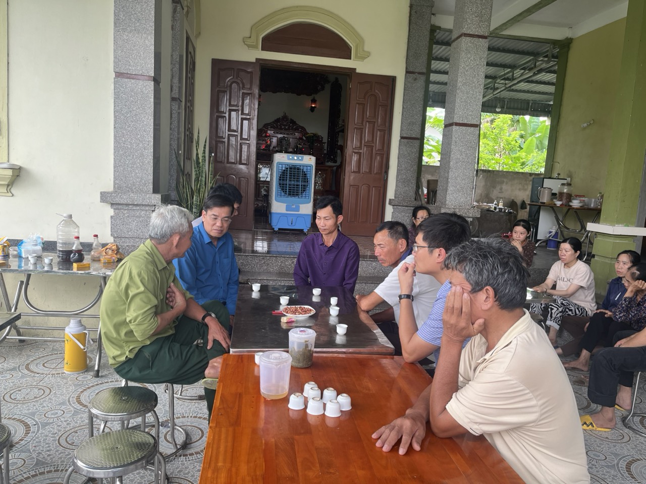 Các cấp Công đoàn thăm hỏi, chia sẻ và hỗ trợ nạn nhân vụ sạt lở đất ở Hà Tĩnh 1