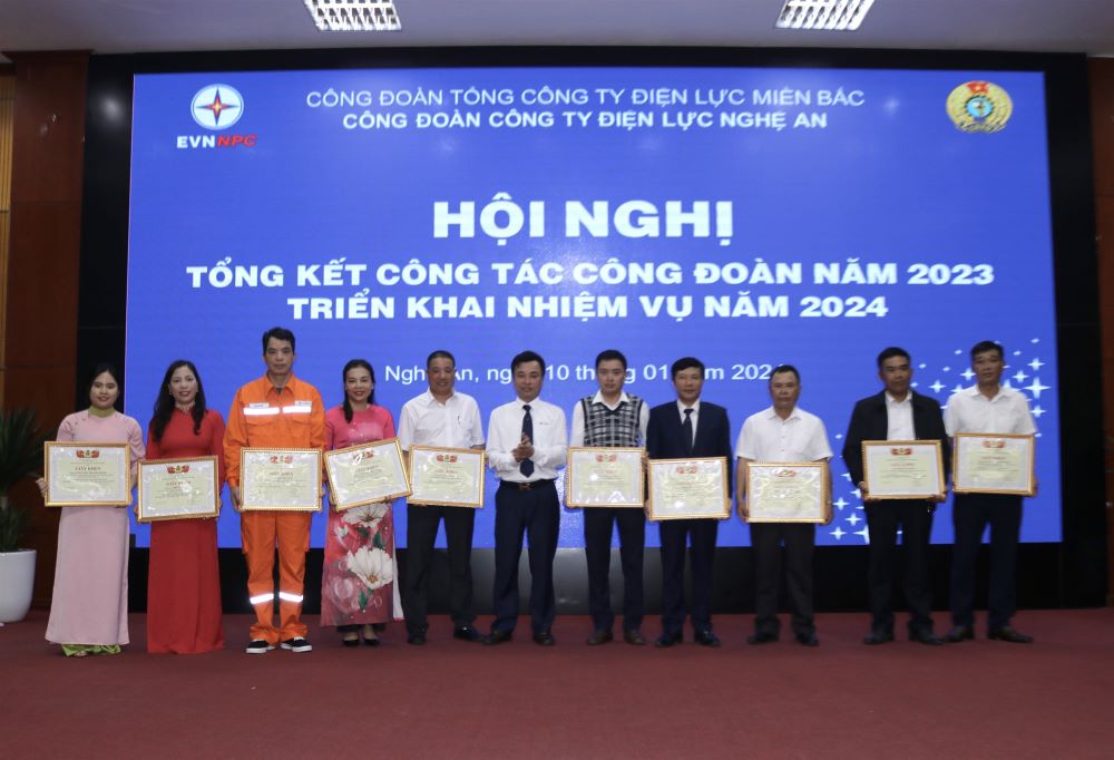 Công đoàn Công ty Điện lực Nghệ An đã thực hiện tốt chủ đề năm 2023: “Kết nối công nhân, xây dựng tổ chức” 2