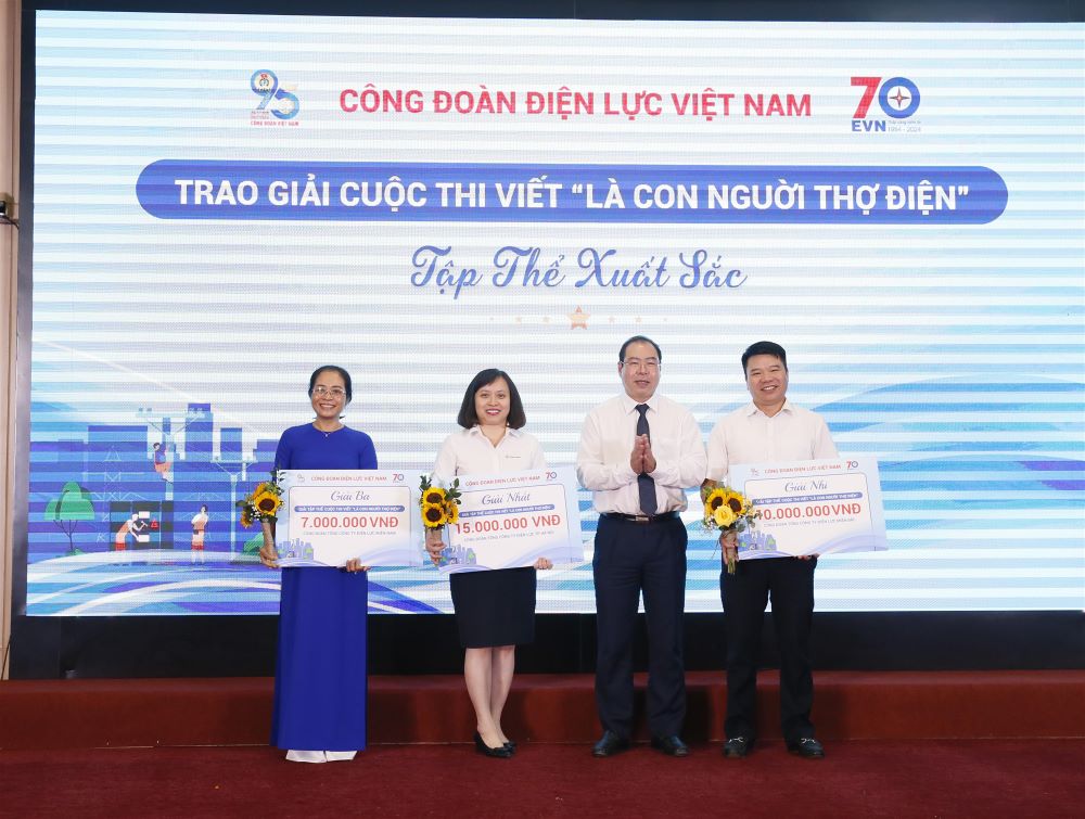 Công đoàn ĐLVN: Trao 64 giải cho 2 thể loại, bao gồm thơ và bài viết cuộc thi viết “Là con người thợ điện” 7