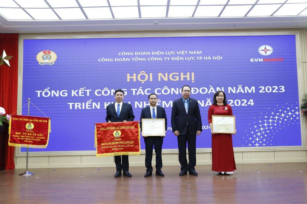 Công đoàn EVNHANOI hoàn thành xuất sắc các chỉ tiêu kế hoạch năm 2023. 4