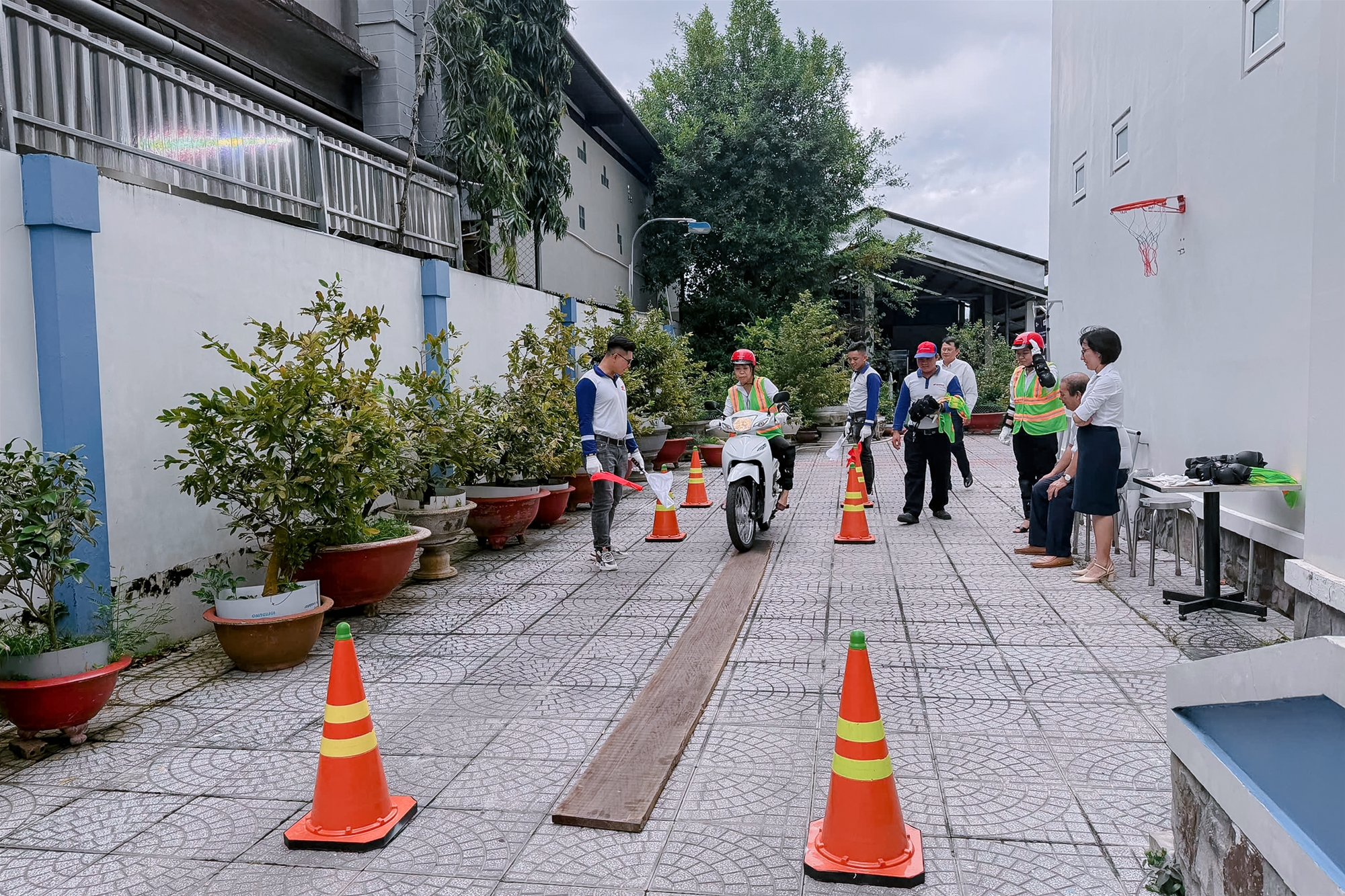 Công ty Điện lực Kiên Giang tập huấn kiến thức pháp luật về an toàn giao thông