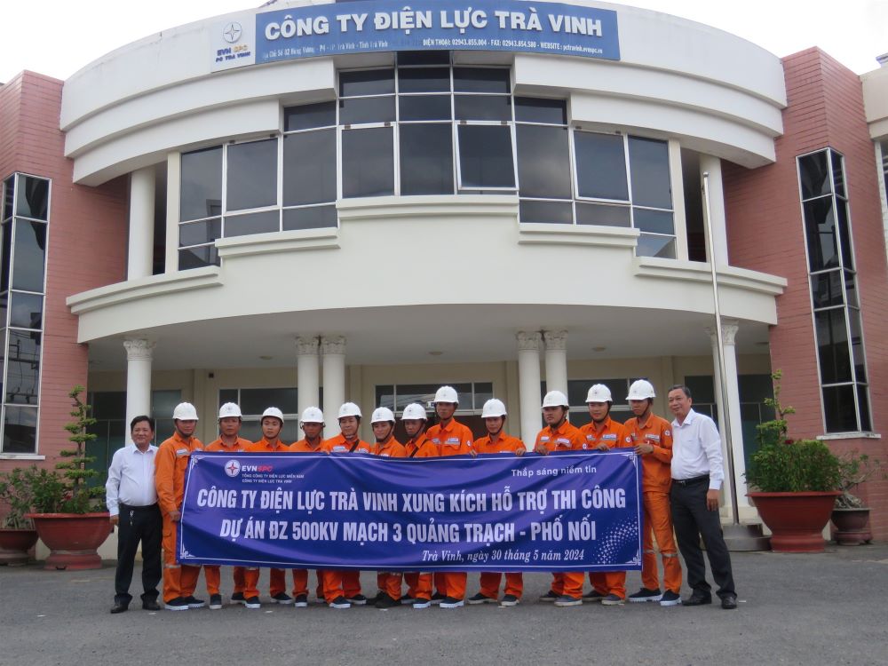 Công ty Điện lực Trà Vinh hỗ trợ thi công dự án đường dây 500 kV mạch 3, Quảng Trạch - Phố Nối