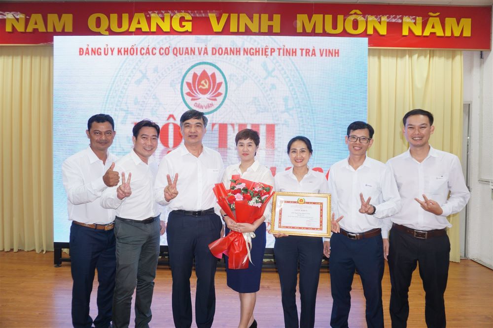 Đảng bộ Công ty Điện lực Trà Vinh đạt giải Nhì Hội thi “Dân vận khéo” cấp Đảng ủy Khối 1