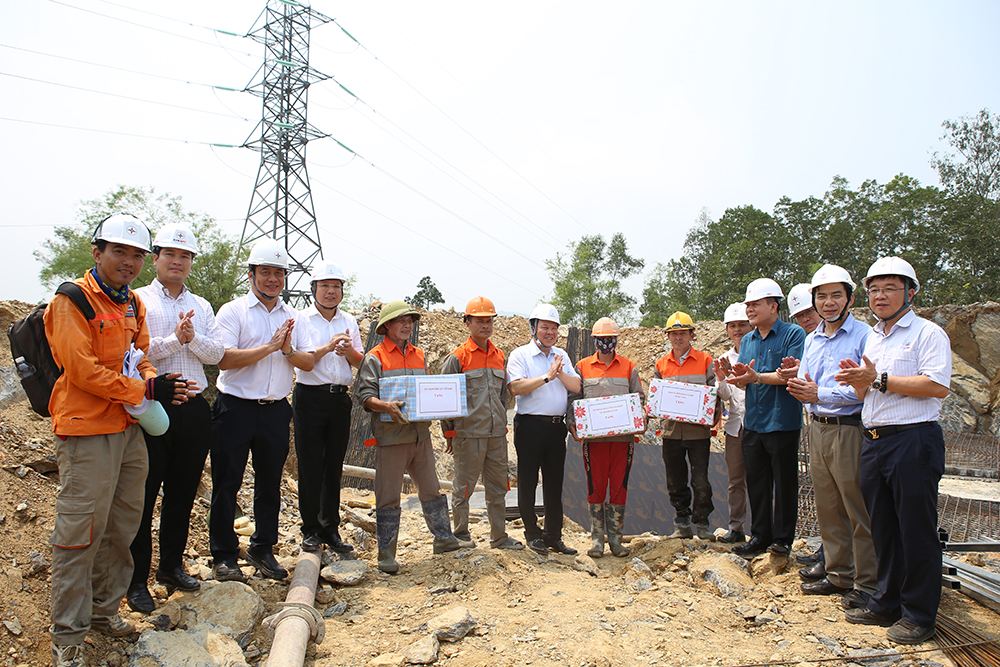 Đặt quyết tâm cao nhất để hoàn thành Dự án đường dây 500kV mạch 3 trong tháng 6/2024 2