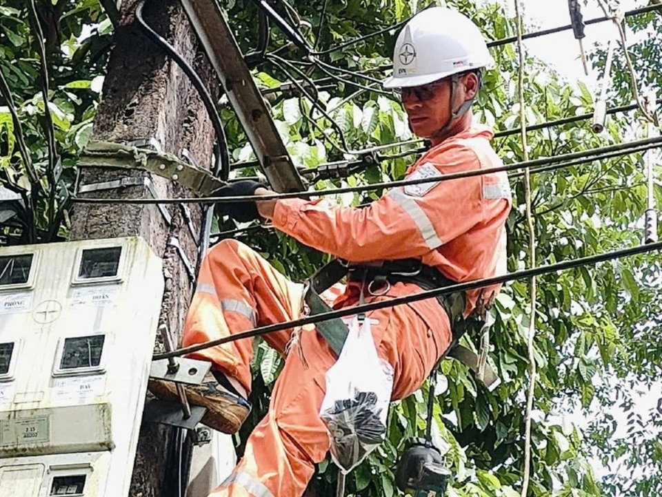 Điện lực Lào Cai khởi công dự án cấp điện cho các thôn tái thiết 1