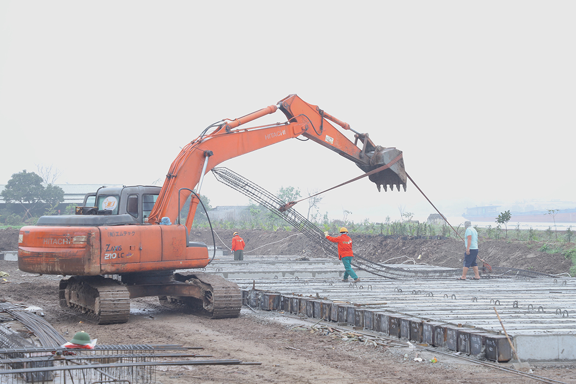 Dồn toàn lực, tranh thủ từng phút thi công đường dây 500kV mạch 3 3