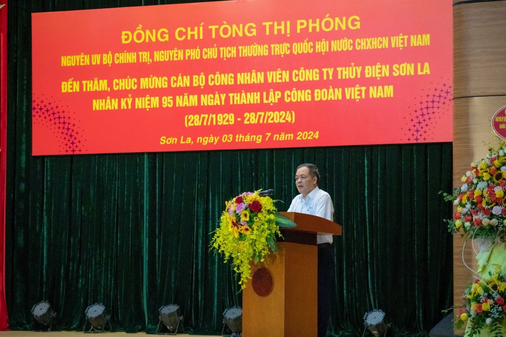 Đồng chí Tòng Thị Phóng – Nguyên Uỷ viên Bộ chính trị, nguyên Phó Chủ tịch Thường trực Quốc hội Nước CHXHCN Việt Nam đến thăm, chúc mừng cán bộ công nhân viên Công ty Thuỷ điện Sơn La 