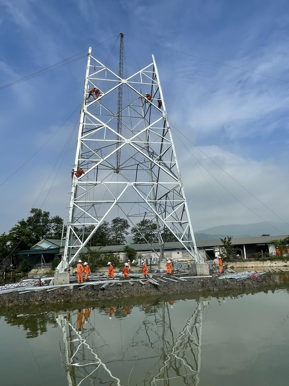 Đồng lòng - Vượt khó cùng dự án đường dây 500kV mạch 3 Quảng Trạch - Phố Nối 4