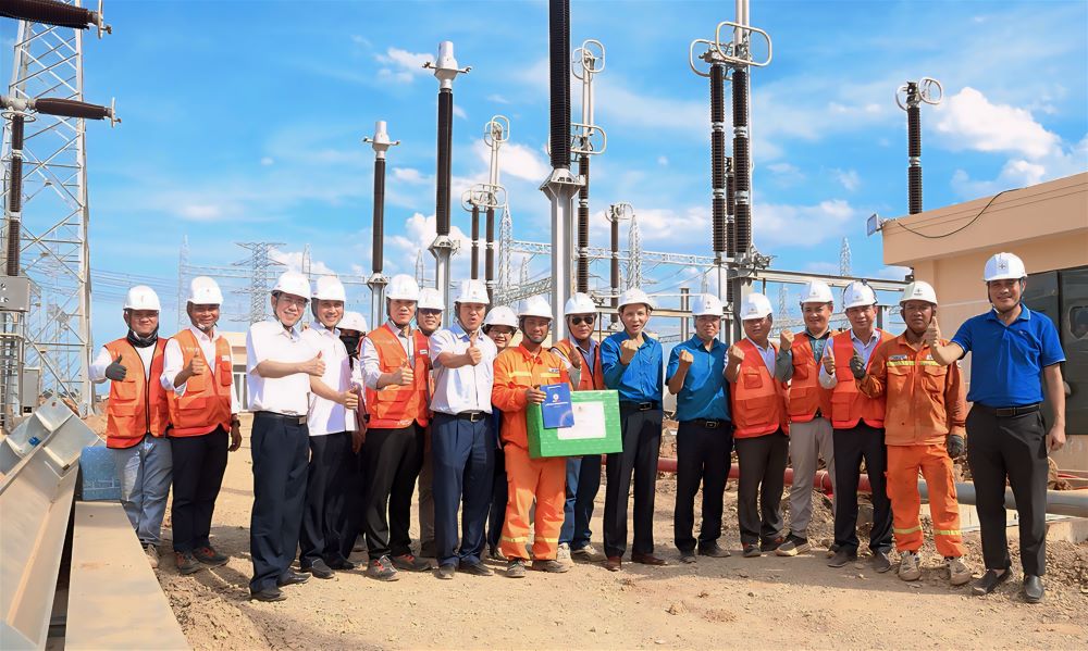 EVNGENCO1 thăm hỏi, động viên các lực lượng thi công trên công trường 500 kV mạch 3