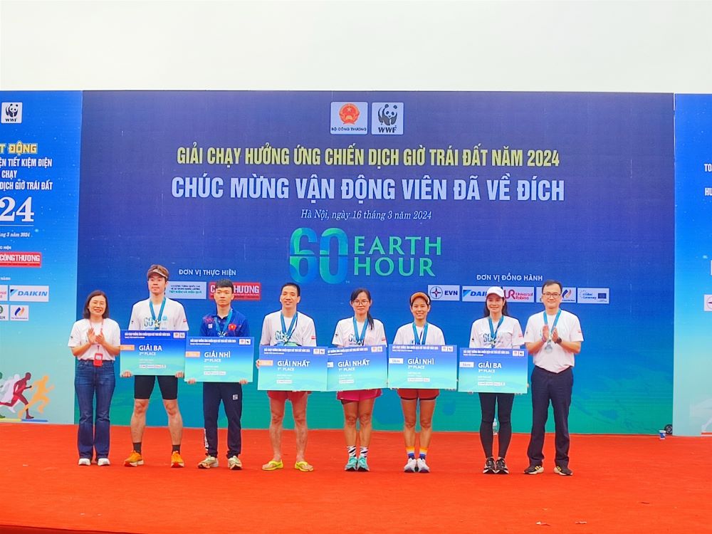 EVNHANOI Hưởng ứng chiến dịch Giờ Trái đất năm 2024, lan tỏa thông điệp 