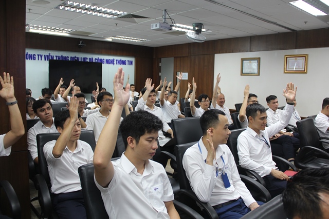 Hội nghị đại biểu Người lao động EVNICT năm 2024: Thẳng thắn, lắng nghe và cầu thị 3