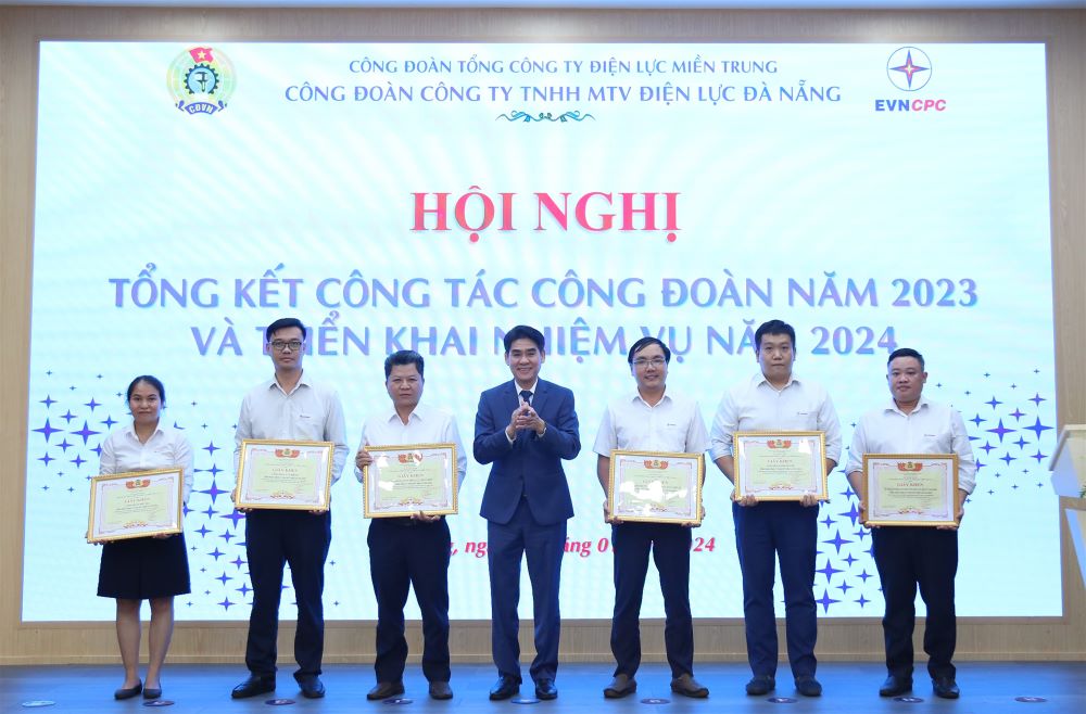 Hội nghị tổng kết công tác công đoàn năm 2023, triển khai nhiệm vụ năm 2024 của PC Đà Nẵng