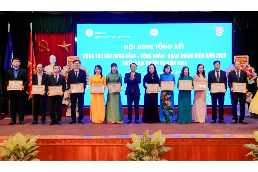 Hội nghị tổng kết năm 2023 và triển khai nhiệm vụ năm 2024 của PC Hải Phòng 2