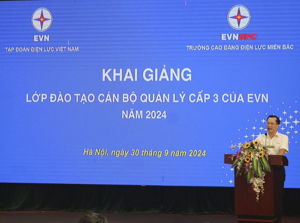 Khai giảng lớp đào tạo cán bộ quản lý cấp 3 của EVN năm 2024 38