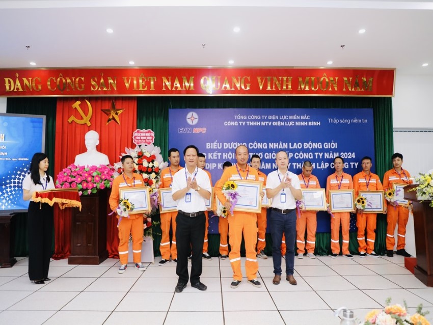 PC Ninh Bình: Sôi nổi các hoạt động hướng về người lao động trong tháng công nhân 2024 1