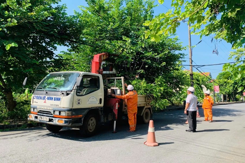 PC Ninh Bình triển khai quyết liệt công tác ứng phó với cơn bão số 3 1