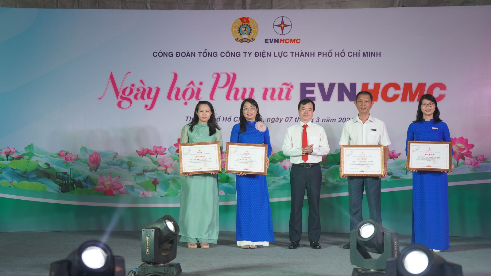 Sôi nổi Ngày hội Phụ nữ EVNHCMC 3