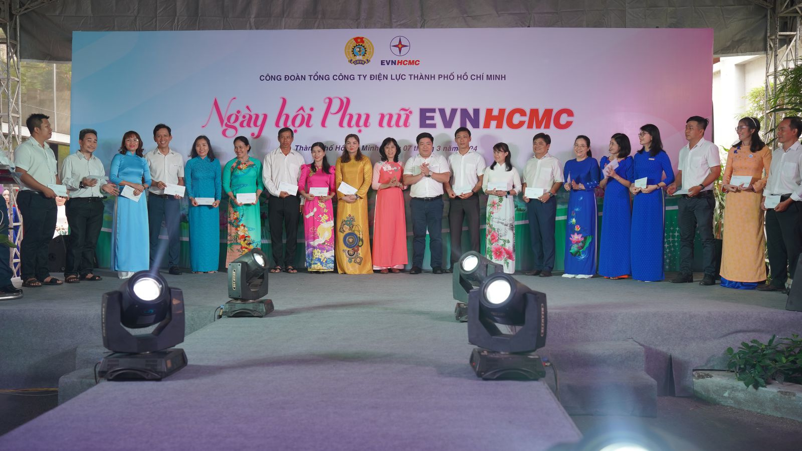 Sôi nổi Ngày hội Phụ nữ EVNHCMC 6