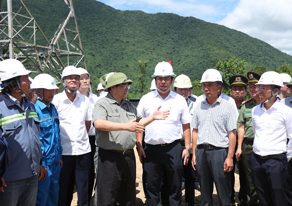 Thủ tướng Chính phủ: Bố trí thời gian thi công hợp lý, đảm bảo an toàn, sức khỏe cho người lao động trong thời tiết nắng nóng