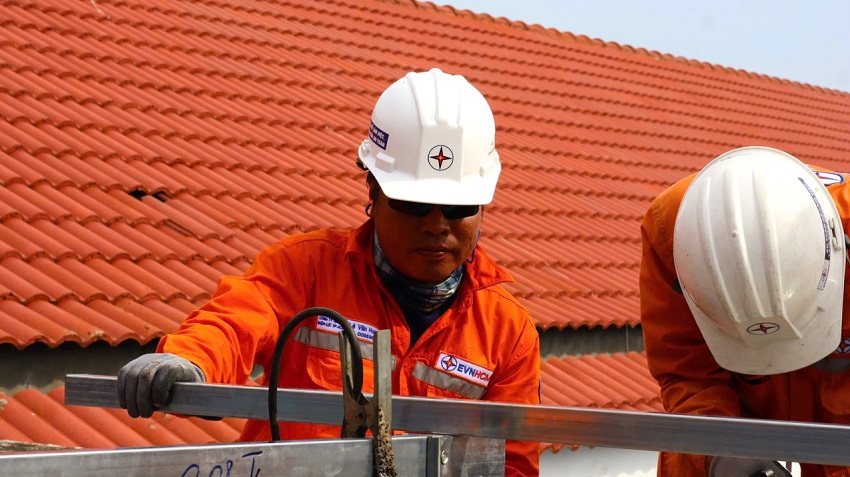 Anh Lê Văn Hoàng – Người Công Nhân Ngành Điện Tiêu Biểu Năm 2025 1