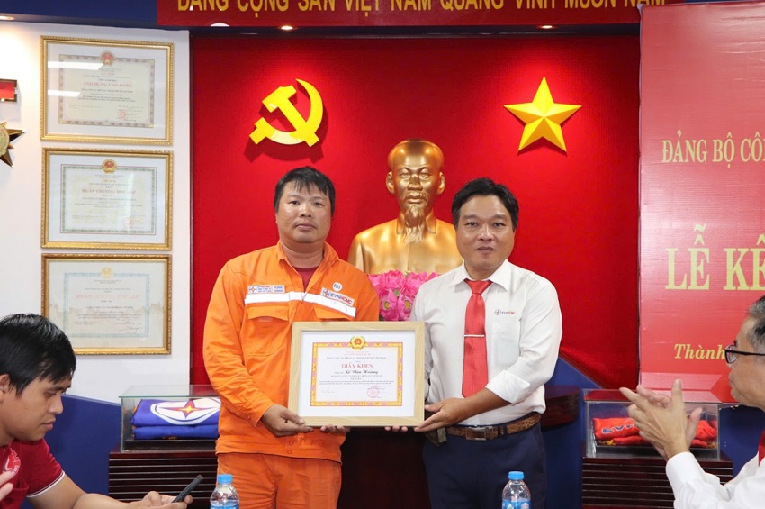 Anh Lê Văn Hoàng – Người Công Nhân Ngành Điện Tiêu Biểu Năm 2025 2