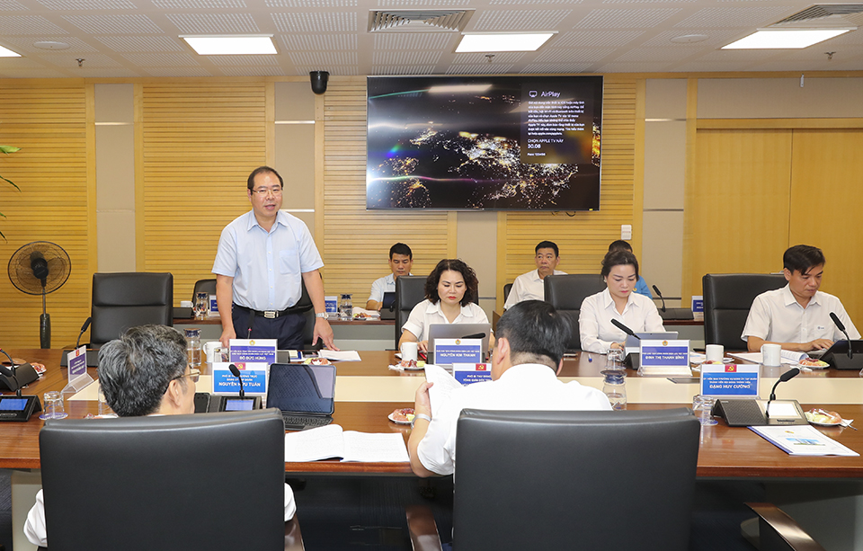 Ban Thường vụ Đảng ủy EVN làm việc với Ban Thường vụ Công đoàn Điện lực Việt Nam 1