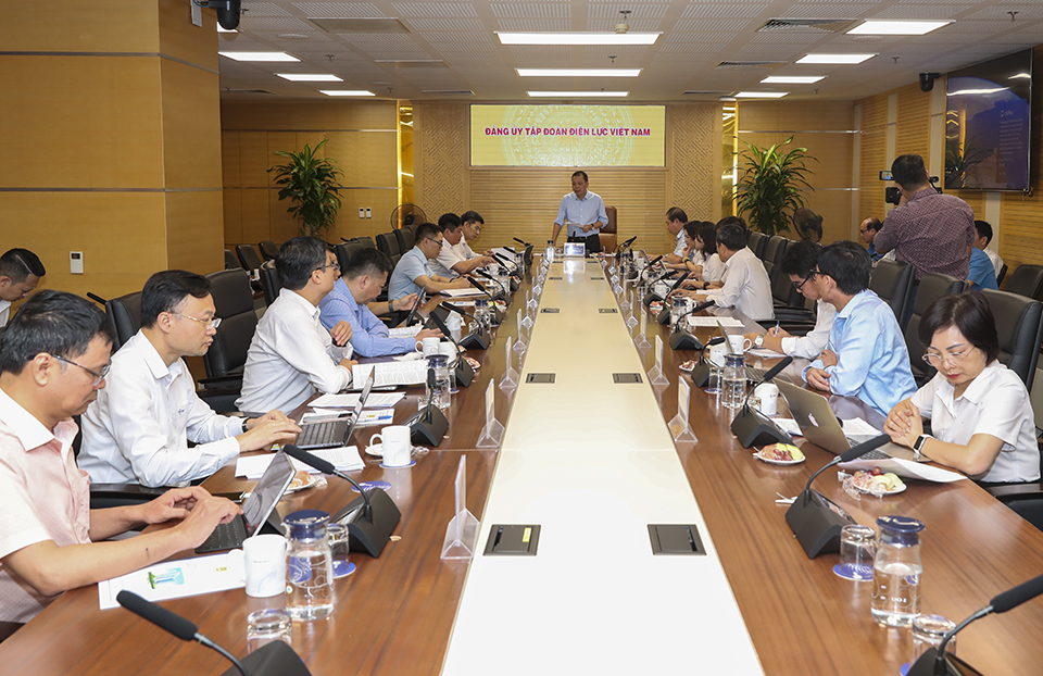 Ban Thường vụ Đảng ủy EVN làm việc với Ban Thường vụ Công đoàn Điện lực Việt Nam