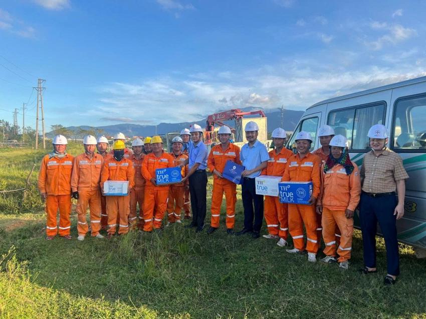 “Bóng áo xanh” công đoàn trong bão 9