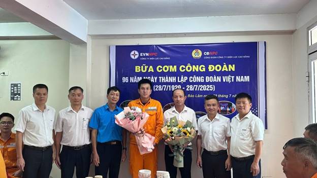 Bữa cơm Công đoàn – ấm áp tình đồng nghiệp nơi địa đầu Tổ quốc 4