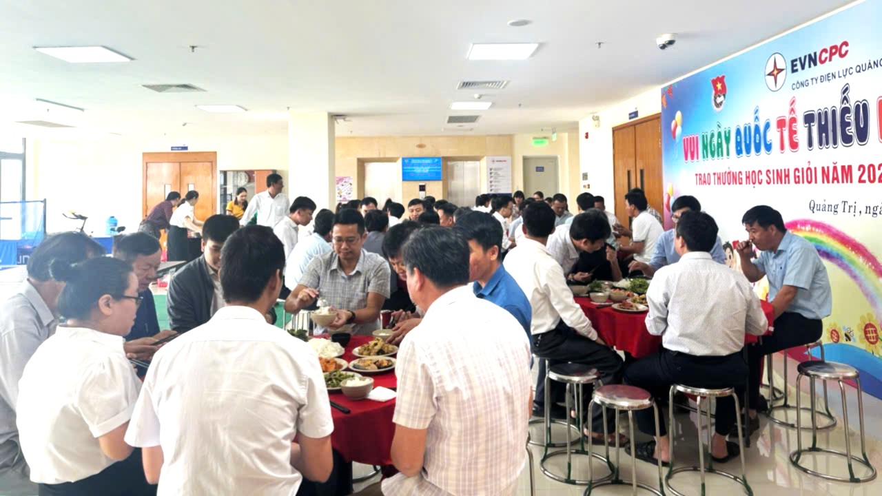 Bữa cơm công đoàn – gắn kết tình đồng nghiệp 1
