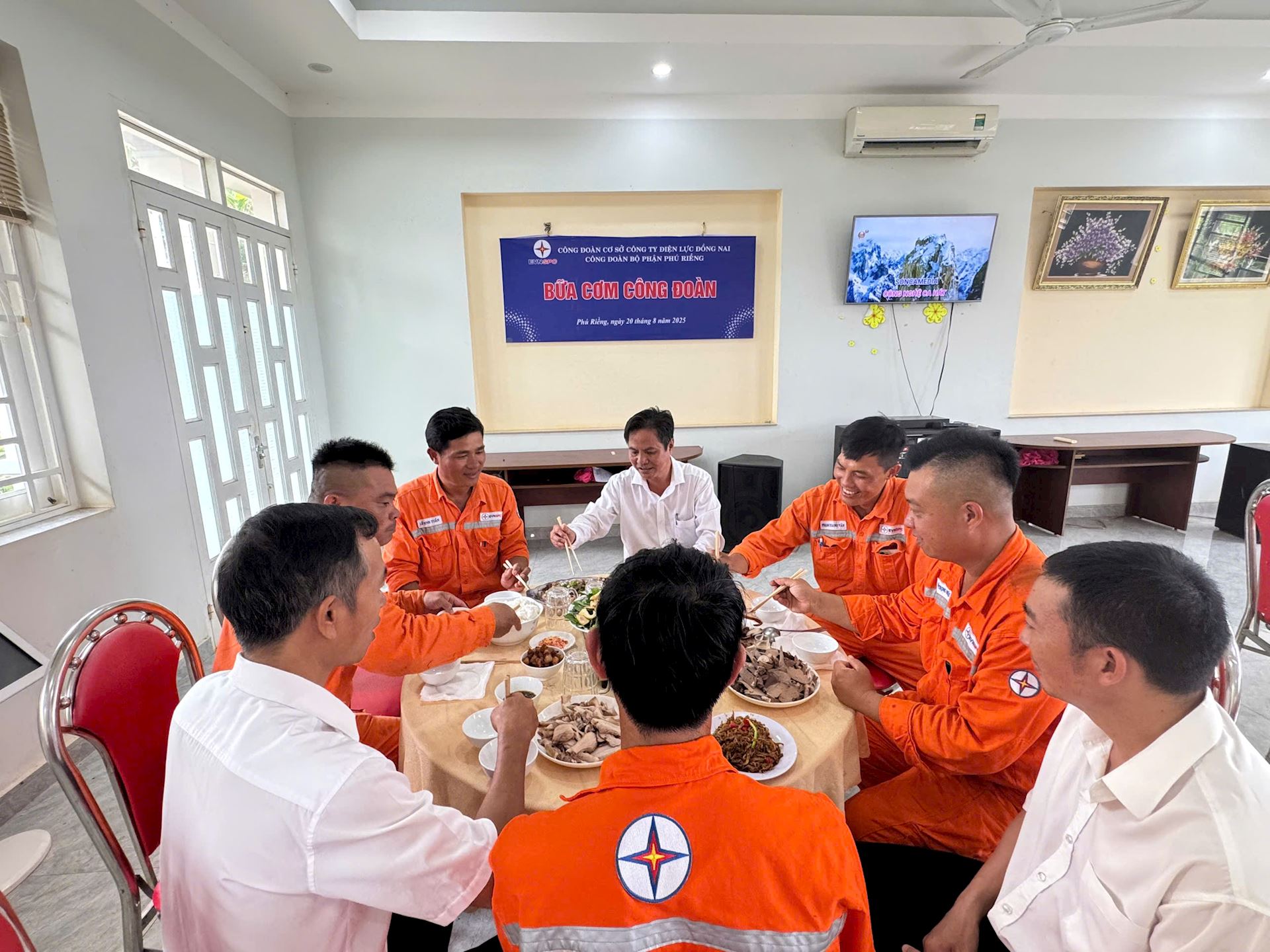 Bữa cơm Công đoàn – Gắn kết yêu thương, lan tỏa tinh thần chăm lo người lao động 7