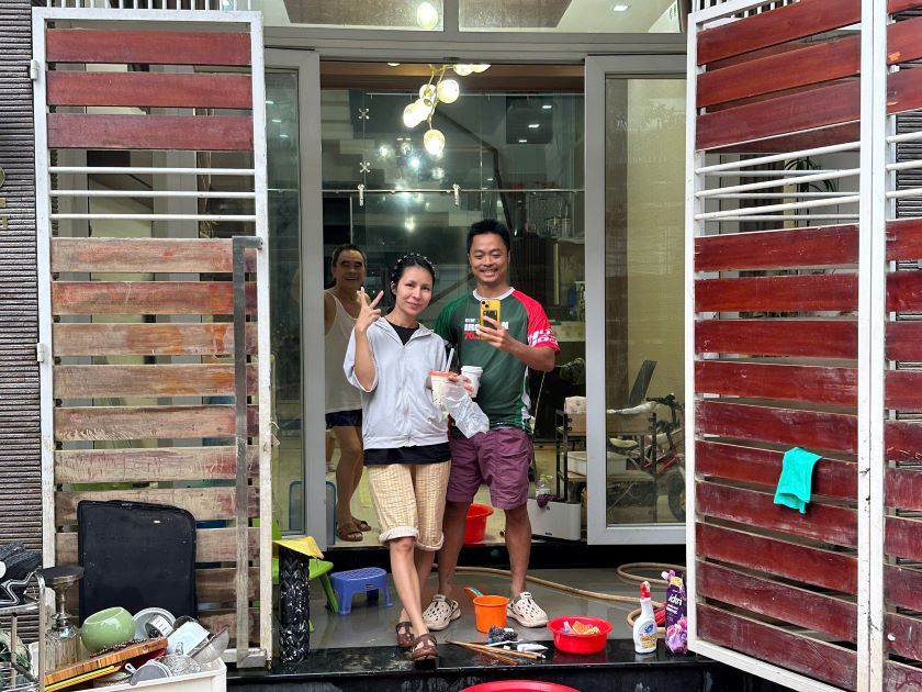 Chùm ảnh: Khánh Hòa- Niềm vui của người dân khi dòng điện được khôi phục sau trận lũ lịch sử  3