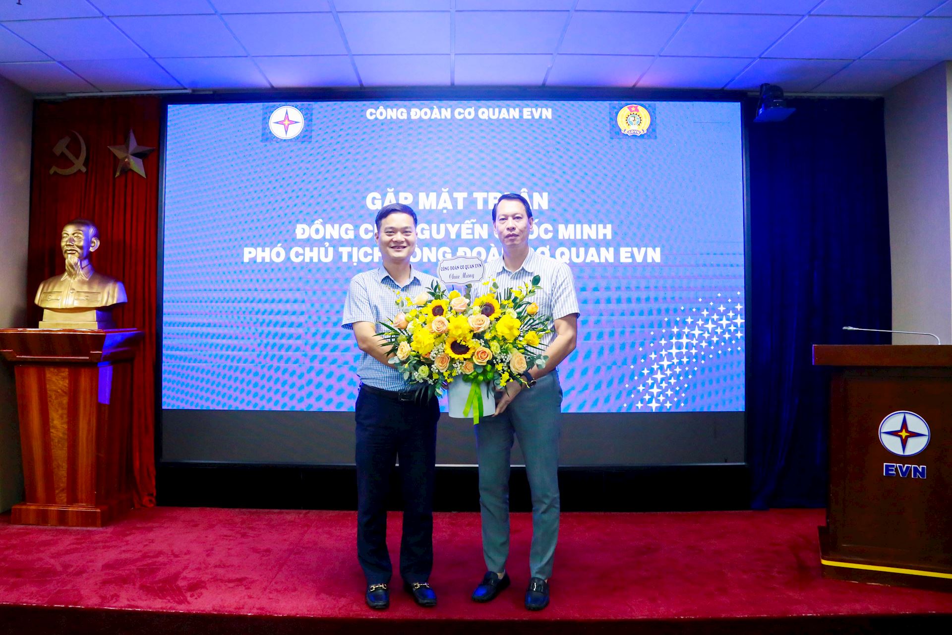 Công đoàn Cơ quan EVN tổ chức gặp mặt, tri ân đồng chí Nguyễn Quốc Minh nhận nhiệm vụ mới