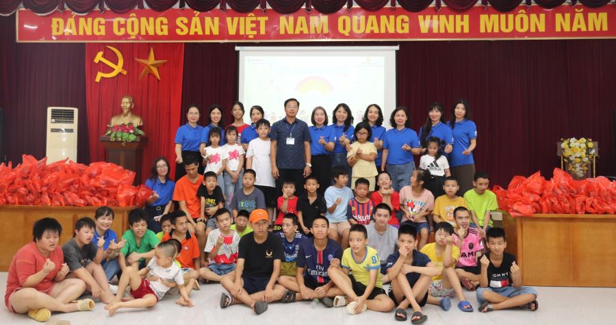 Công đoàn Cơ quan EVNNPC tổ chức chương trình thiện nguyện 
