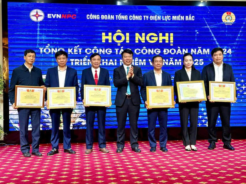 Công đoàn Công ty Điện lực Hà Tĩnh - điểm tựa của người lao động 6