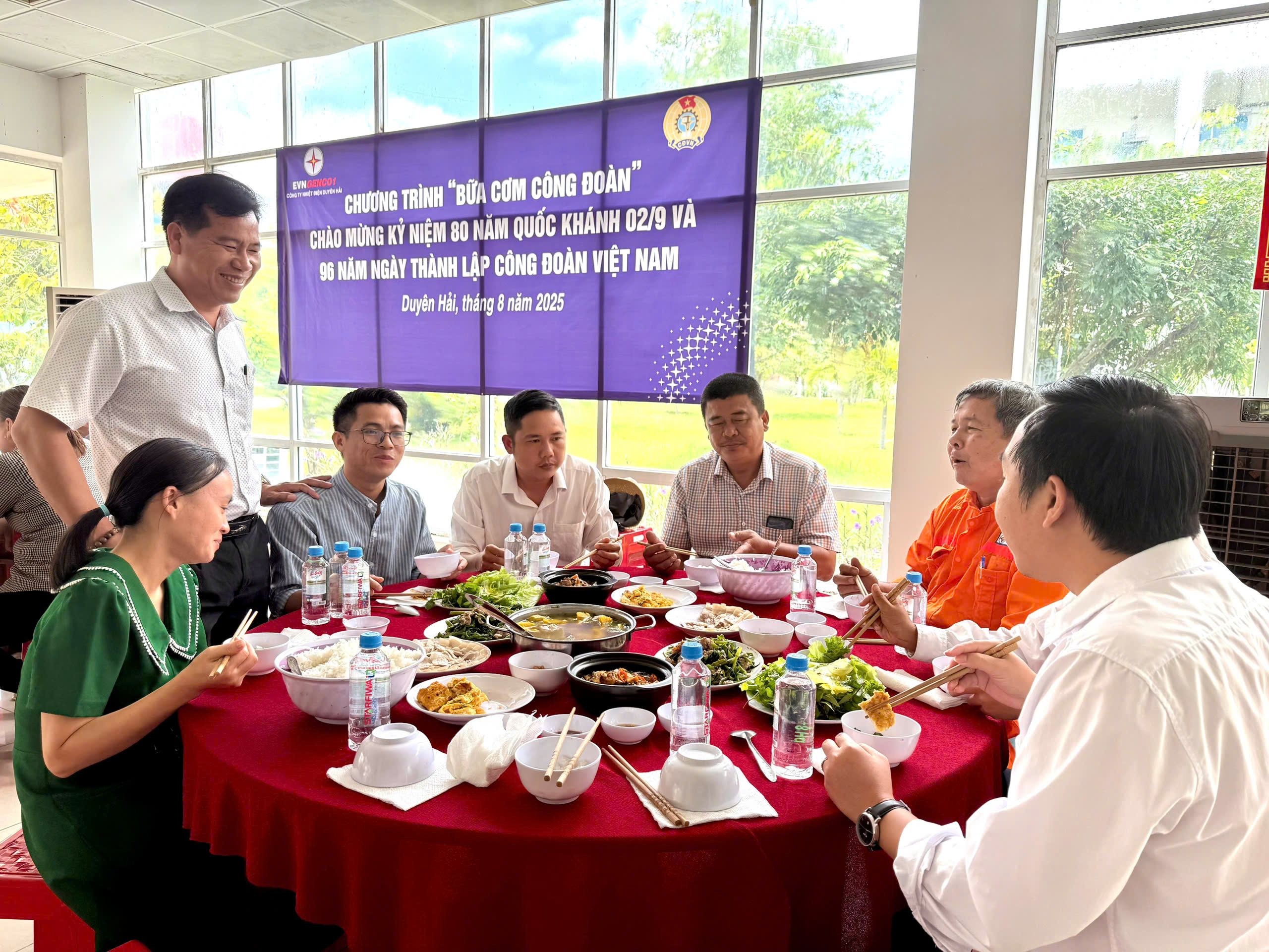 Công đoàn Công ty Nhiệt điện Duyên Hải tổ chức “Bữa cơm Công đoàn” gắn kết người lao động 10