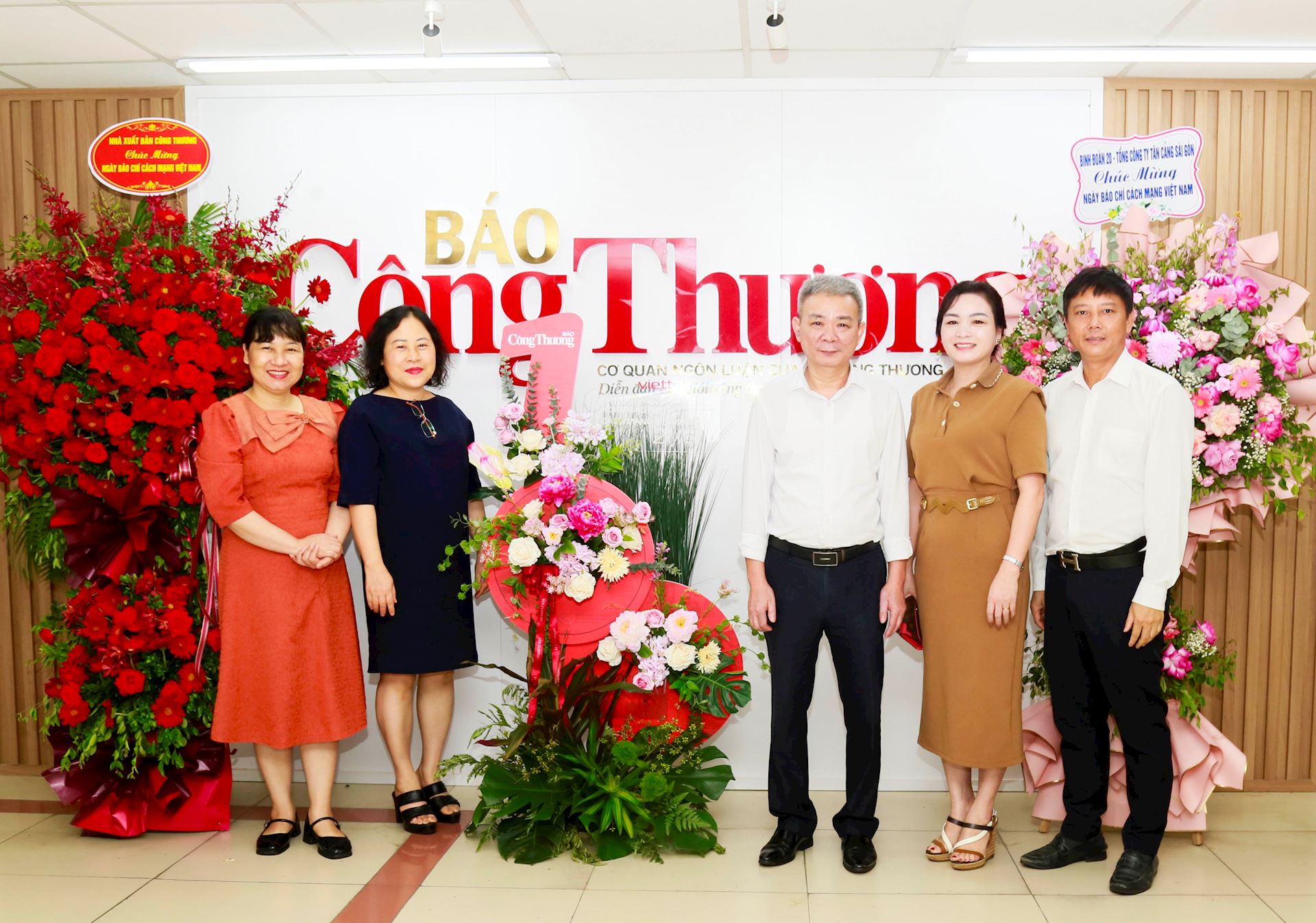 Công đoàn Điện lực Việt Nam: Chúc mừng các Cơ quan Báo chí nhân kỷ niệm 100 năm Ngày Báo chí Cách mạng Việt Nam 3
