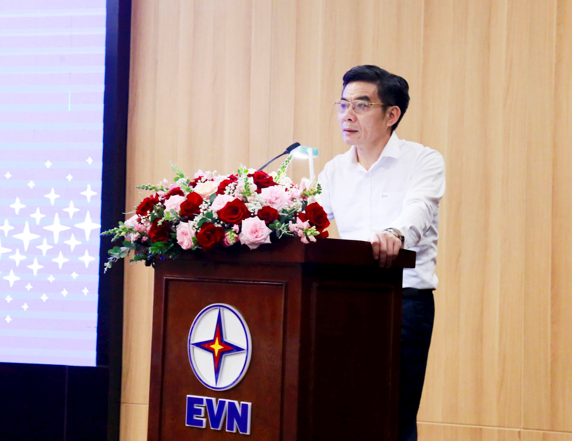 Công đoàn Điện lực Việt Nam sơ kết công tác 6 tháng đầu năm 2025 2