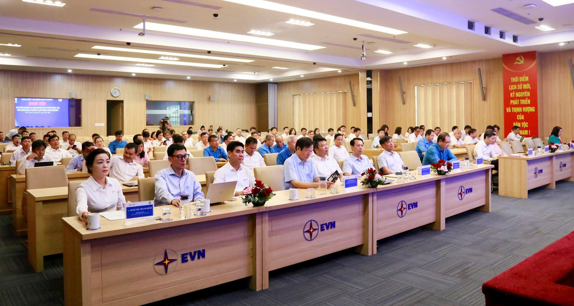 Công đoàn Điện lực Việt Nam sơ kết công tác 6 tháng đầu năm 2025