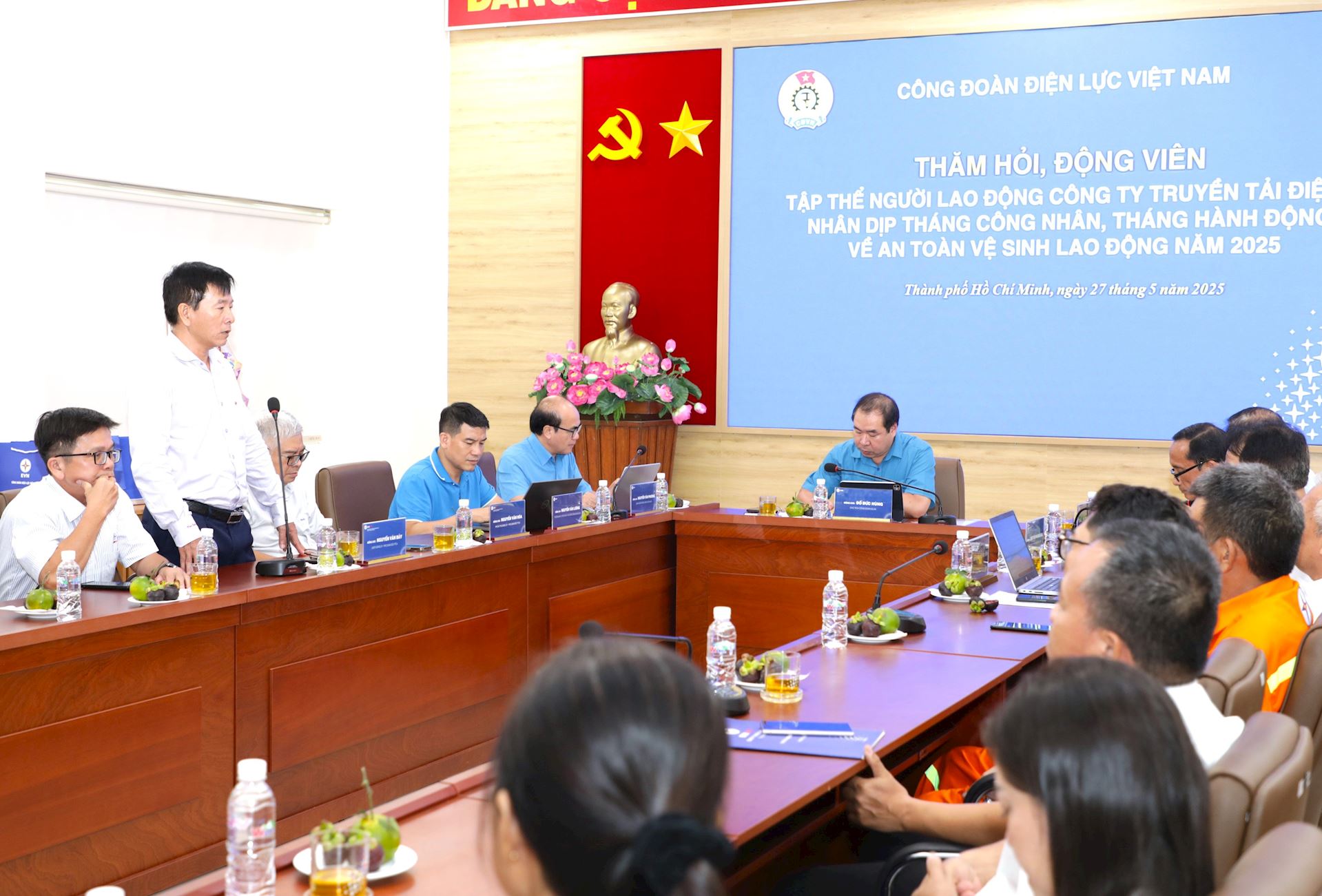 Công đoàn Điện lực Việt Nam thăm hỏi Công ty Truyền tải điện 4 nhân Tháng Công nhân và Tháng hành động ATVSLĐ năm 2025 2